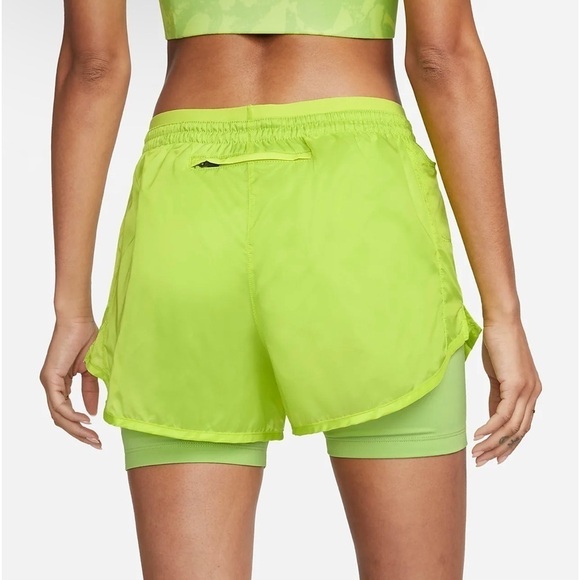 Nike Women's Medium Icon Clash Tempo Luxe Mid-Rise Running Shorts DM7739-321 - Picture 3 of 10